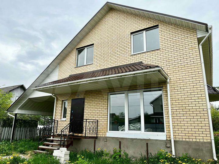 Дом 176,9 м² на участке 6 сот.