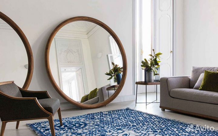 Круглое зеркало с фацетом