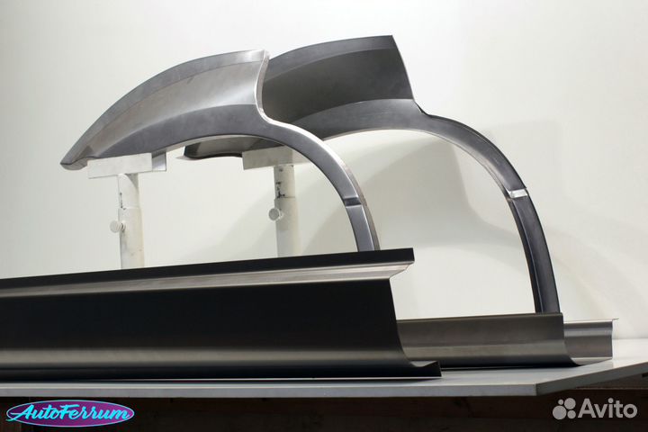 Ford Escape 1 ремкомплект задних арок и порогов