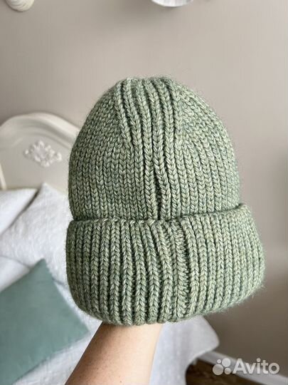 Шапочки женские новые