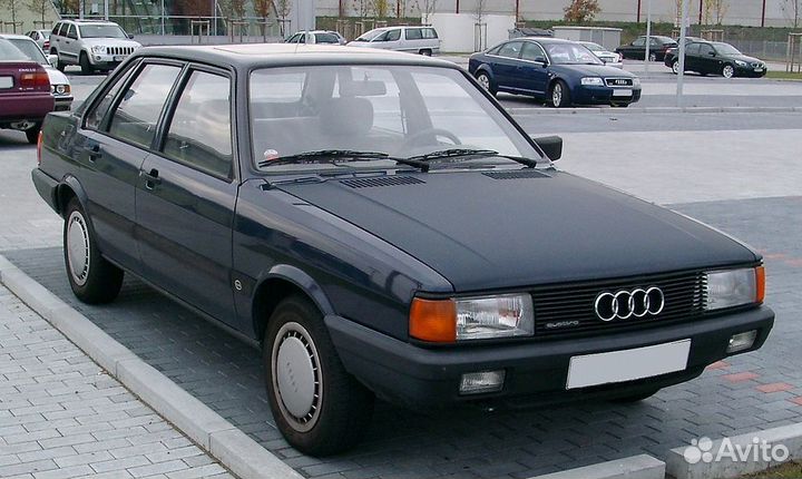 Автомобиль в разборе Audi 80 B2 1985
