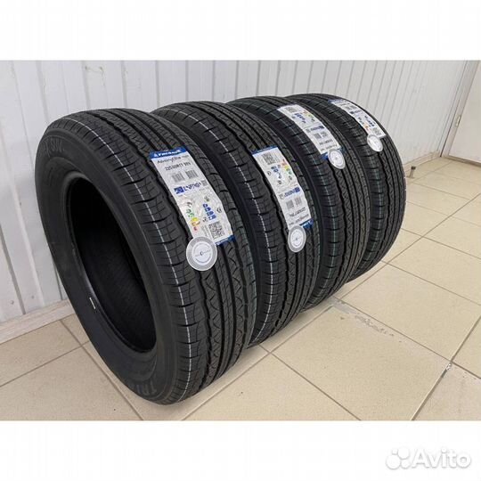 Triangle TR259 215/50 R18