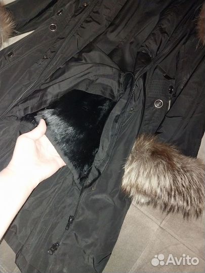 Пальто зимнее с натуральным мехом 44