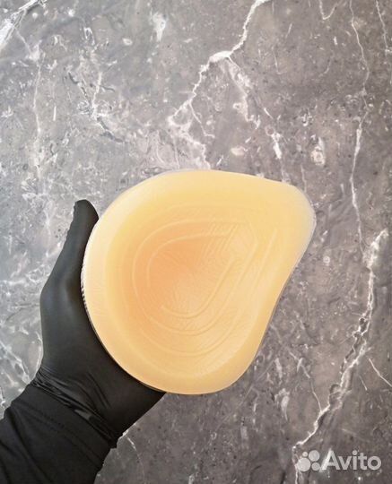 Протез молочной железы