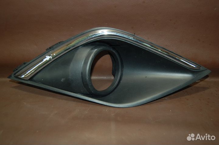 Накладка фары птф правой - Mitsubishi Outlander 3