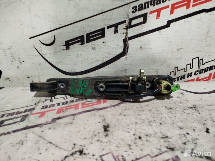 Ручка двери внешняя mitsubishi diamante F31A F34A F36A F41A F46A F47A передняя правая MR118764 хром
