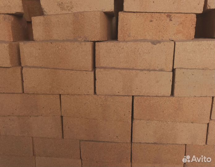 Прочный керамический кирпич