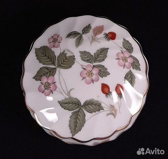 Винтажная фарфоровая шкатулка Wedgwood