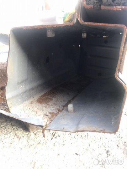 Порог левый Infiniti FX30d/FX35/FX37/FX50/QX70