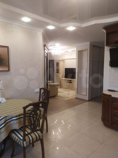 4-к. квартира, 90 м², 7/14 эт.