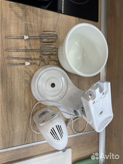 Миксер Vitek VT-1409 W