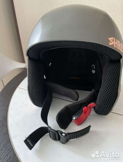 Шлем горнолыжный