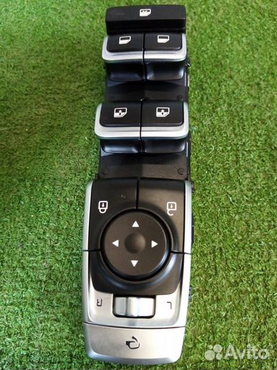 Блок стеклоподъемников Kia K5 DL3 G4NA 2020