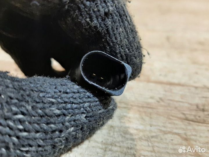 Датчик детонации Volkswagen Golf 6 поколение 1.4