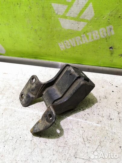 Опора кпп Тойота Хайлендер