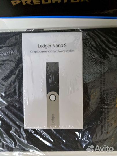 Криптовалютный кошелёк ladger nano S
