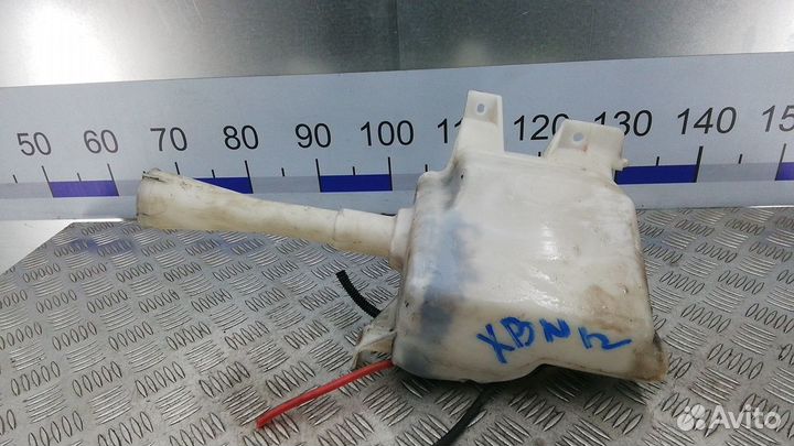 Бачок омывателя на Nissan Almera N16