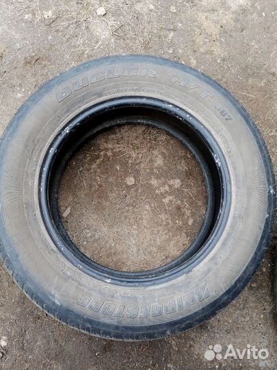 Bridgestone Dueler H/T 687 225/65 R17