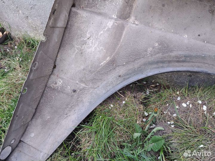 Крыло переднее левое Bmw e28