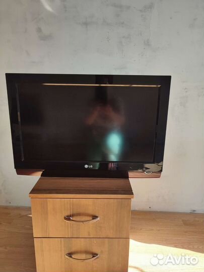 Телевизор бу LG 26