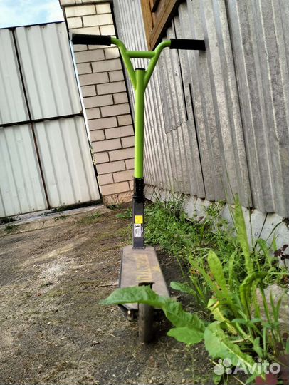 Трюковой самокат