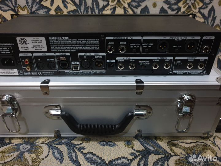 Рэковый гитарный прцессор Line6 Pod Pro + контрол