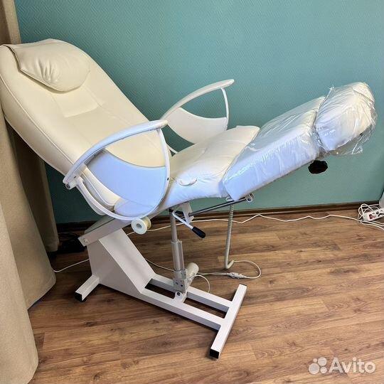Педикюрное кресло с электромотором
