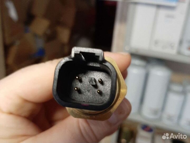 Датчик давления и темп надува ISX cummins 4921473