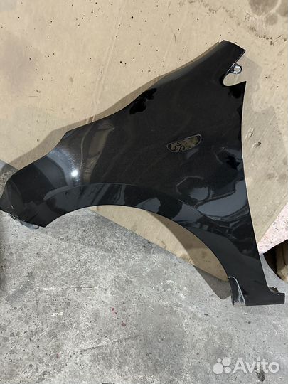 Крыло оригинал на kia rio 4