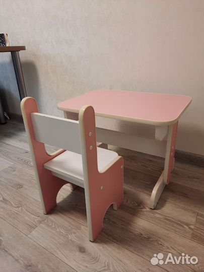 Детский столик и стульчик
