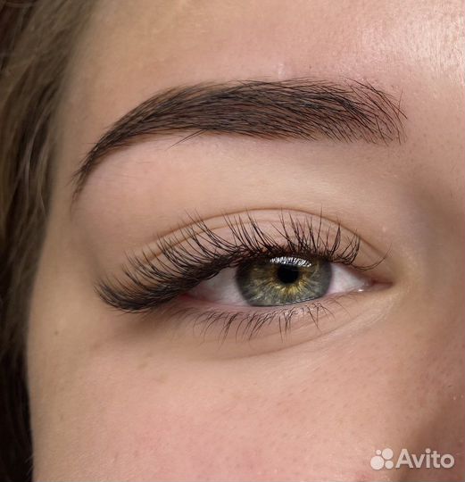 Наращивание ресниц, плетение кос, прически