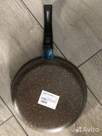 Сковорода новая 19 см