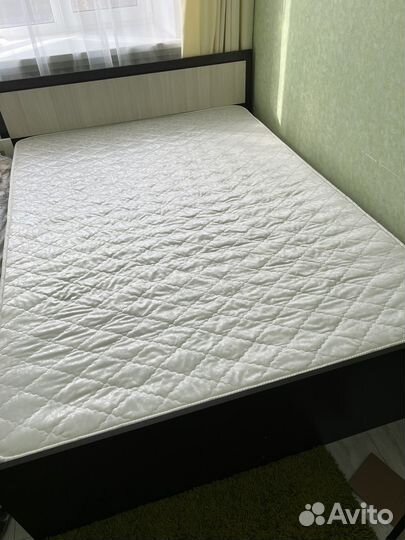 Кровать двухспальная 140 200 с матрасом