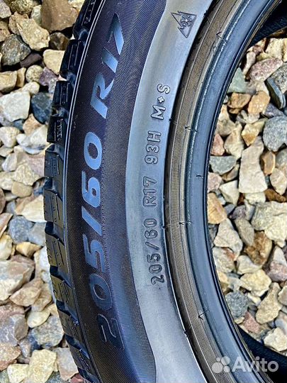Pirelli Winter Sottozero 3 205/60 R17 93H
