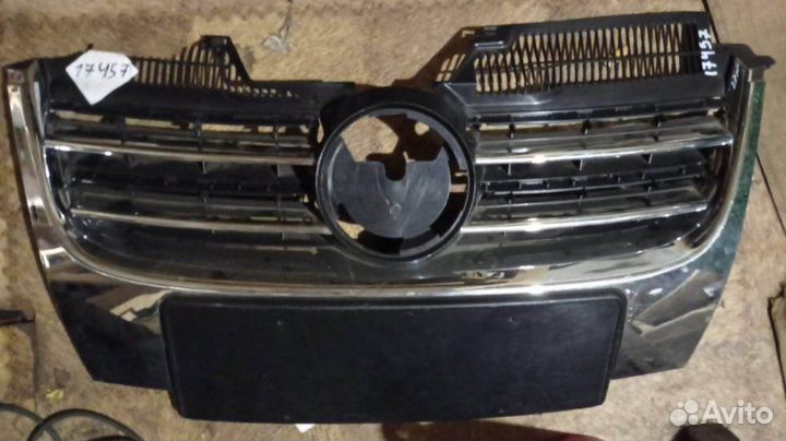 Решетка радиатора Volkswagen Golf 5 2004-2009