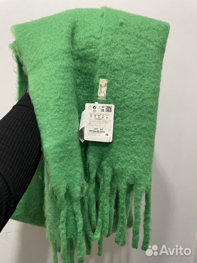 Шарф зеленый pull bear