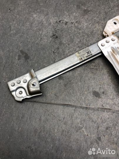 Стеклоподъемник задний правый Renault Logan 2