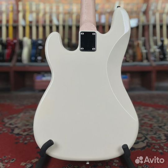 Бас-гитара DeMarco dmpb Precision Bass White