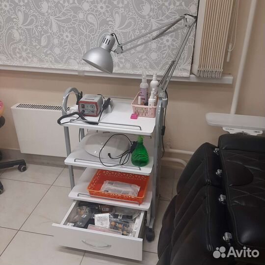 Тележка мастера на колесах