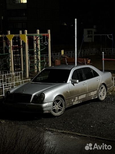 Mercedes-Benz E-класс 2.0 МТ, 1997, 238 658 км