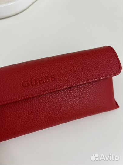 Чехол для очков Guess