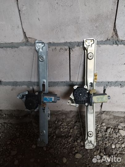 Стеклоподъемник электрический задние