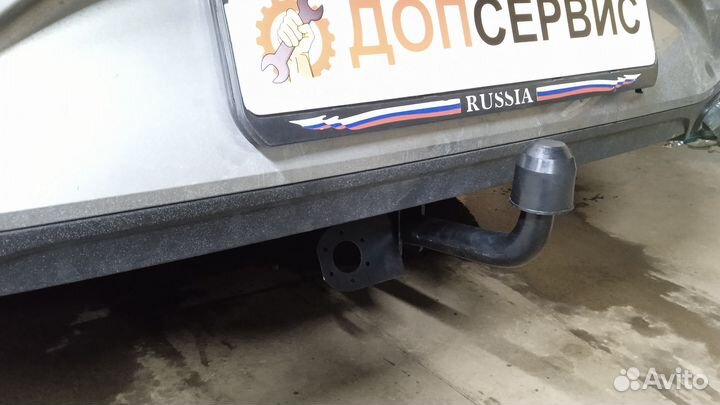 Фаркоп на Volkswagen Polo / Skoda Rapid