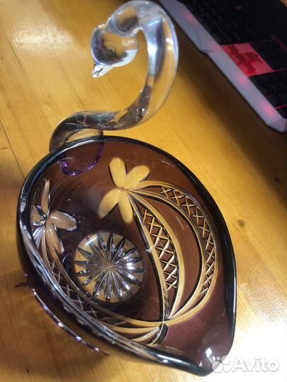 Богемское стекло ваза лебедь