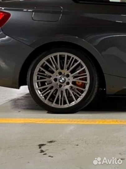 Диски bmw 2 r18 с зимней резиной