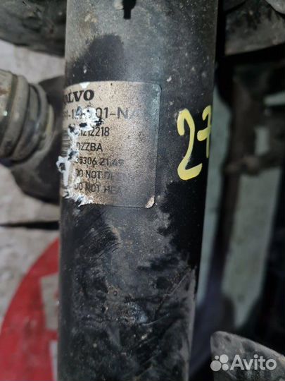 Комплект стоек передний Volvo S80 B6324S 2010