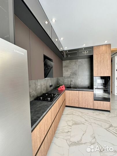 Кухня под потолок из мдф на заказ