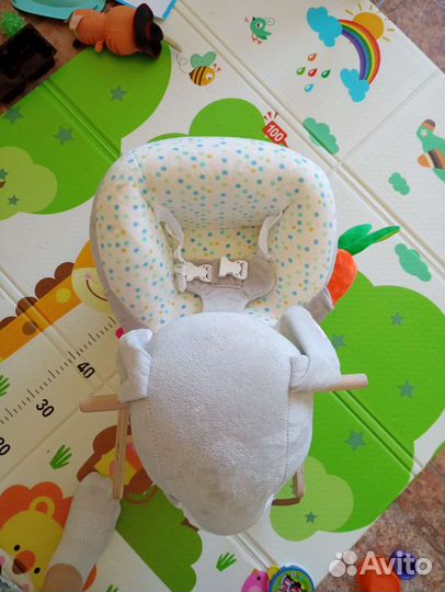 Детская качалка кроля с морковкой