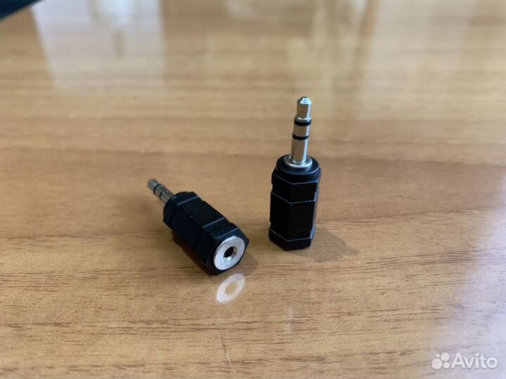 Переходник 3,5 мм штекер на 2,5 мм гнездо