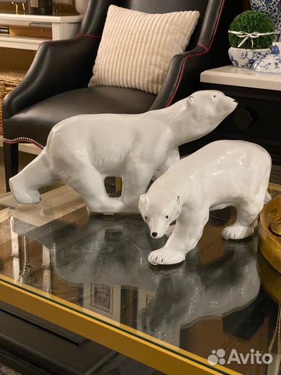 Большие керамические белые медведи